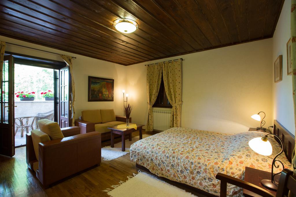 Hotel Ivanov Konak Цетине Экстерьер фото