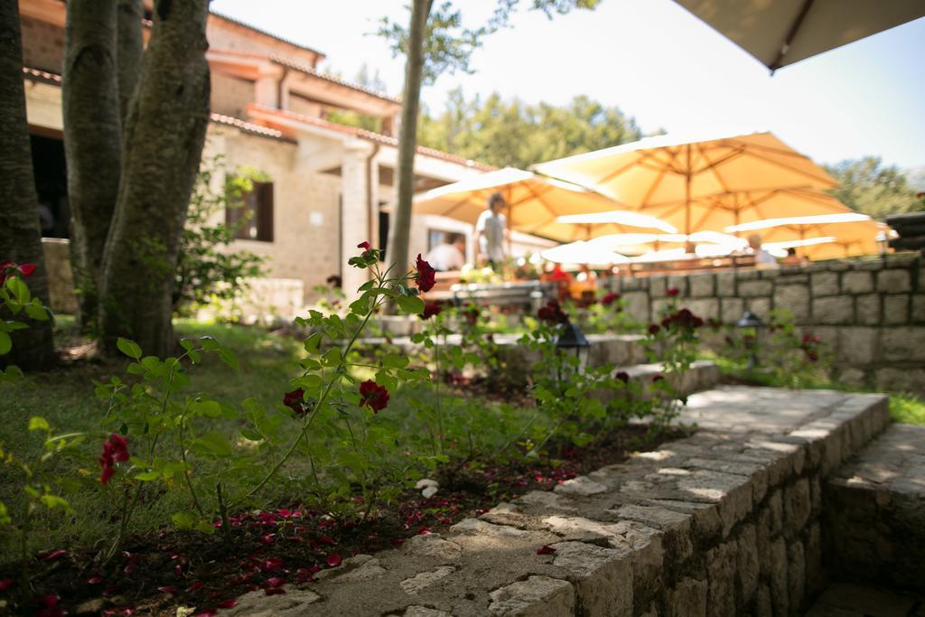 Hotel Ivanov Konak Цетине Экстерьер фото